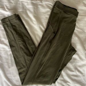 Lululemon Principal Dancer Golden Lining Tight 28”